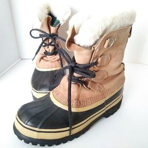 Sorel Caribou women's fleece lined boots size 8